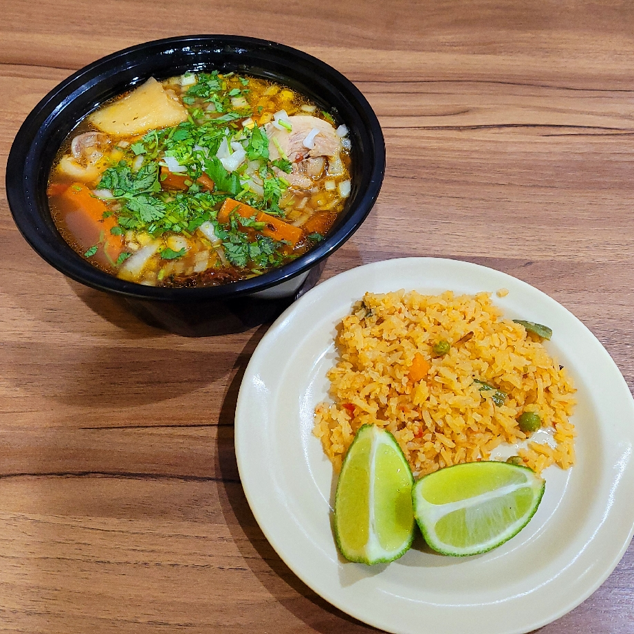 MOLE ROJO PLATE