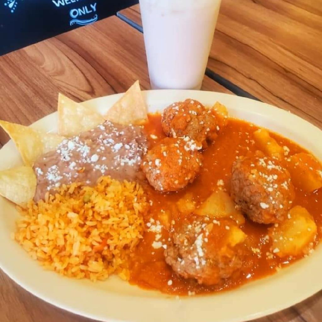 Albondigas de res en salsa en Chipotle