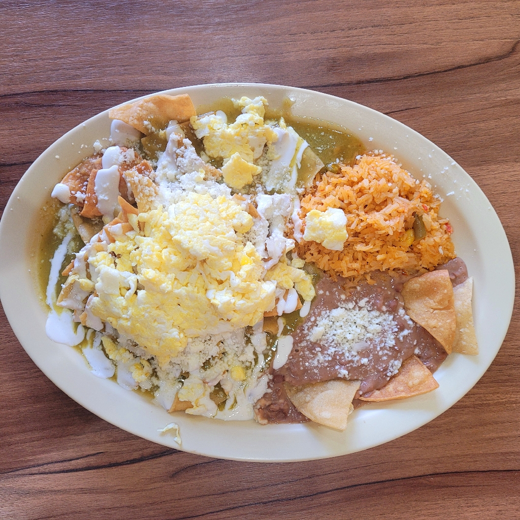 CHILAQUILES + HUEVO